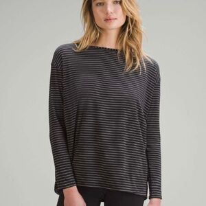 Lululemon Back in Action Long Sleeve Shirt Top 10 Black & White Stripe